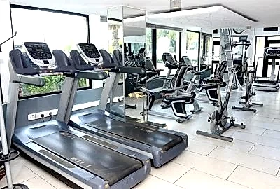 cardio facing parking