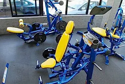 hack squat machine hoist